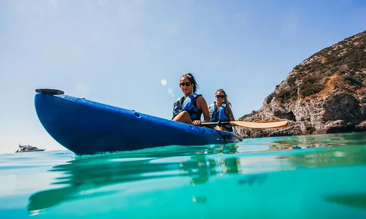 Sesimbra : Guided Kayak Tour in Arrábida Natural Park & Caves