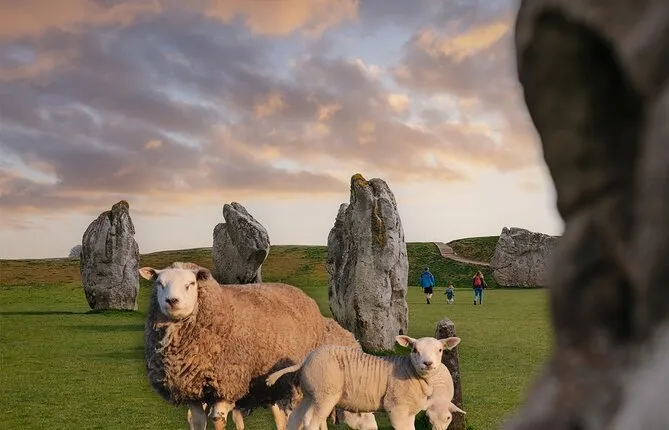 Avebury, Lacock & Ancient England from Bath for 2-8 curious adventurers
