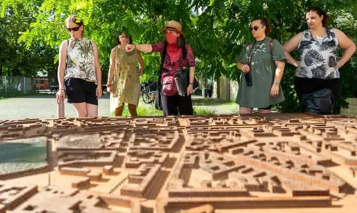 2.5-Hour Berlin Wall and Memorial Sites Walking Tour