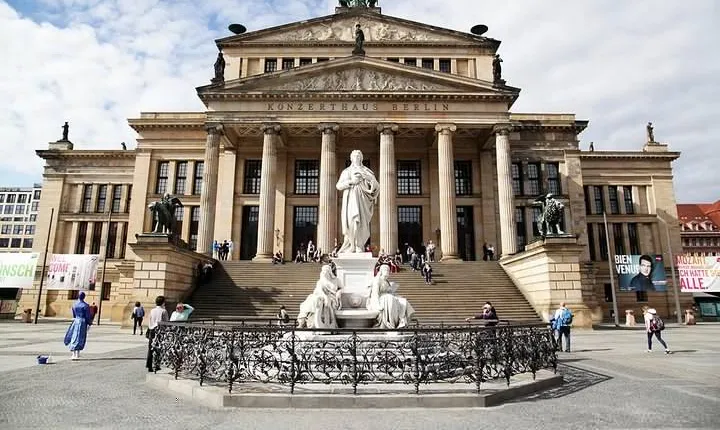 Hamburg Shore Excursion: Private Berlin Day Trip