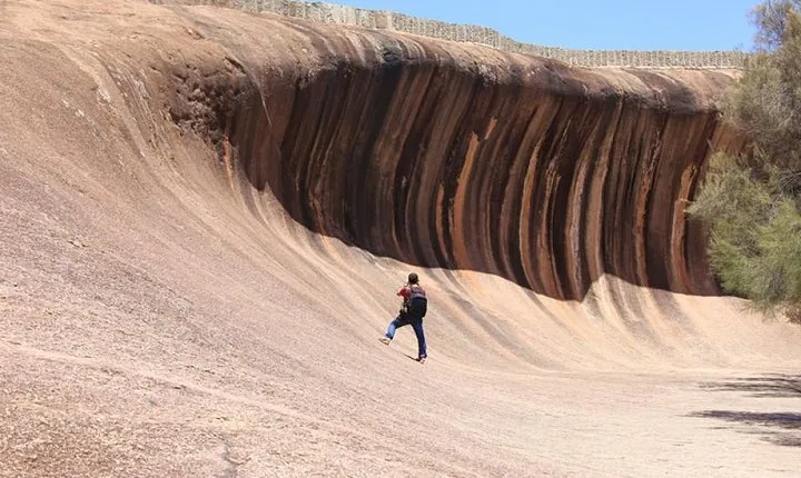 Wave Rock Half Day Air & Ground Tour