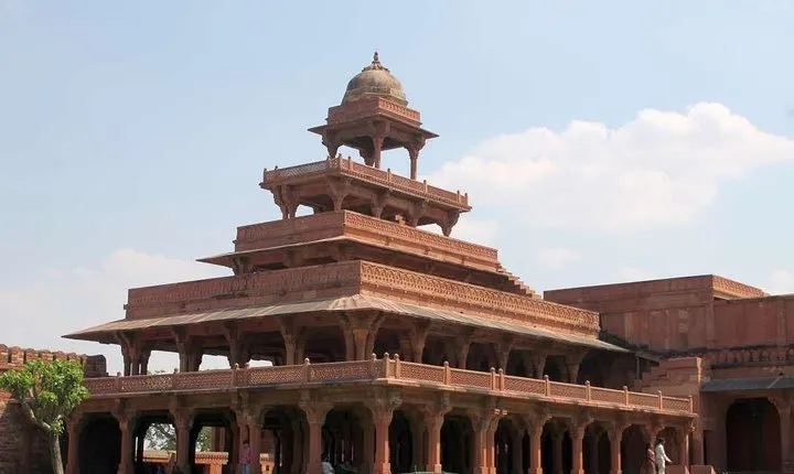 Taj Mahal Day Trip with Fatehpur Sikri From Delhi 