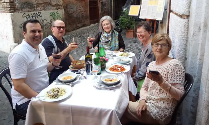 Trevi Fountain, Pantheon, and Campo Dei Fiori Market Food and Wine Tour
