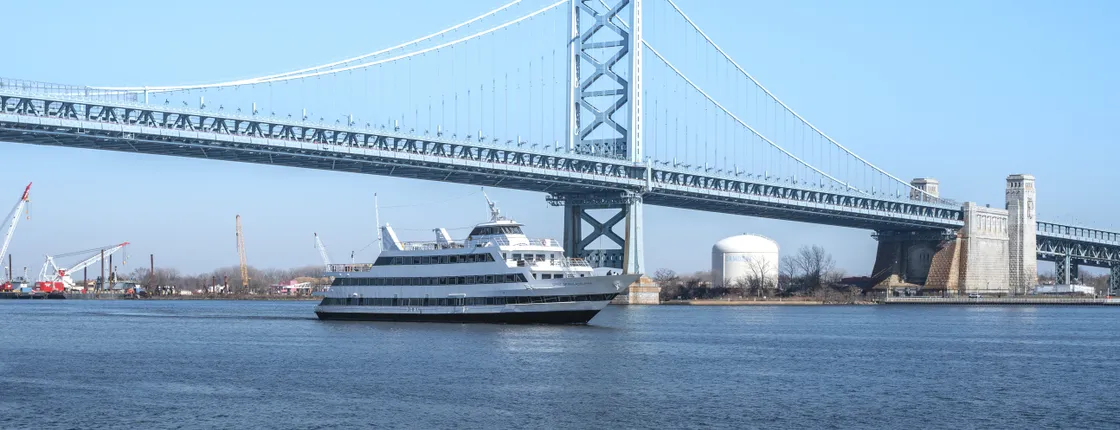 Spirit of Philadelphia Lunch Cruise with Buffet
