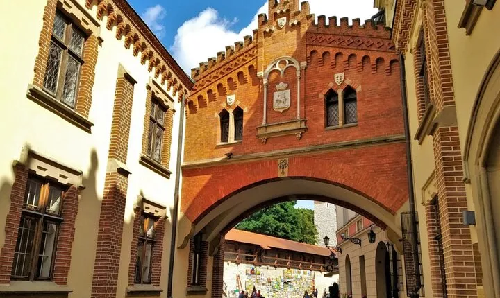 Krakow Old Town Mysteries: Exploration Game and Tour