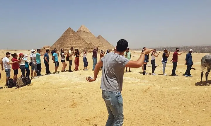 2-Day Private Tour Sakkara, Dahshur,Giza, the Egyptian Museum and Old Cairo