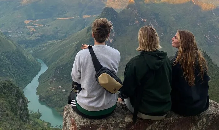 2-Day Private Tour Through the Mountains from Ha Giang Loop