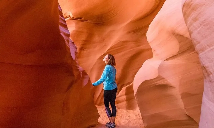 PRIVATE Tour to Antelope Canyon & Horseshoe Bend in Luxury SUV