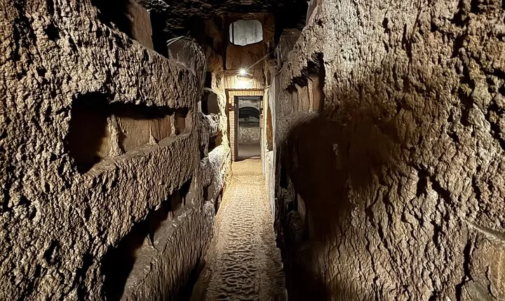 Rome Underground Tour: Catacombs, Crypts & Secrets with Transfers