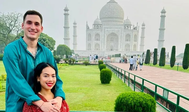 All Inclusive Superfast Train to Taj Mahal from Delhi