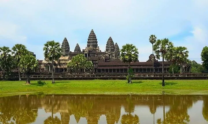2-Day Angkor Wat Tour from Bangkok