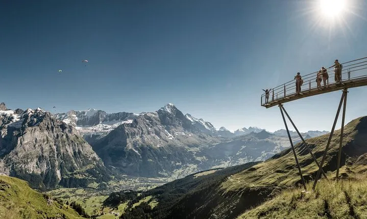 Zurich: Small Group tour Grindelwald First Cable Car & Interlaken
