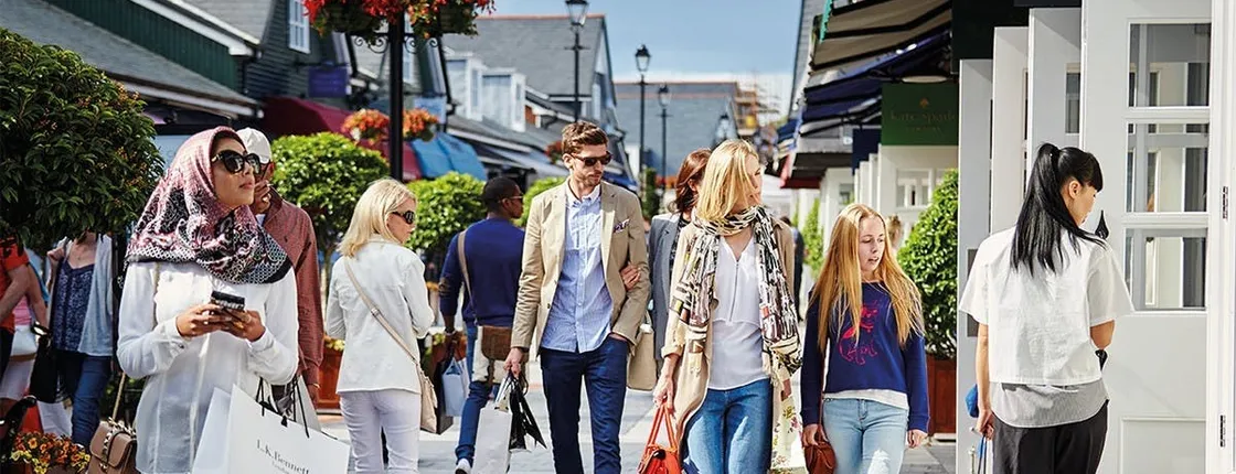 Bicester Village Shopping Experience by Train