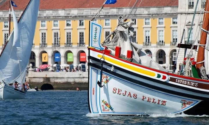 Lisbon Traditional Boats - Express Cruise - 45min 