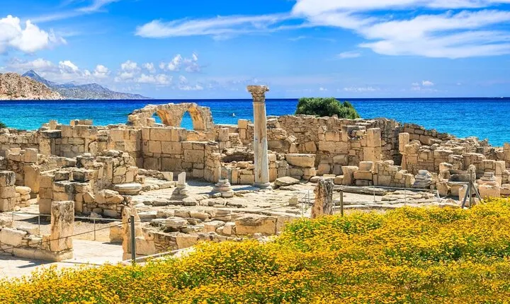 Ancient Kourion, Kolossi Castle, Omodos & Winery Tour from Paphos