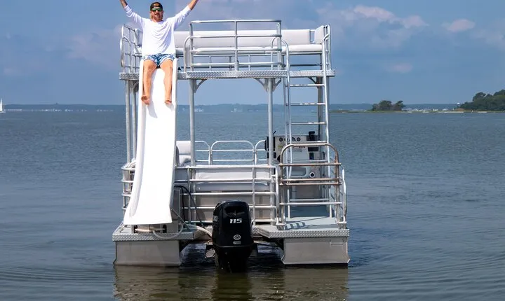 4-Hour Ultimate Party Pontoon Boat Rental in Dewey Beach, DE