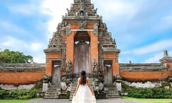 Bali 5 Days 4 nights Honeymoon Tour Package with Sunest Dinner Cruise