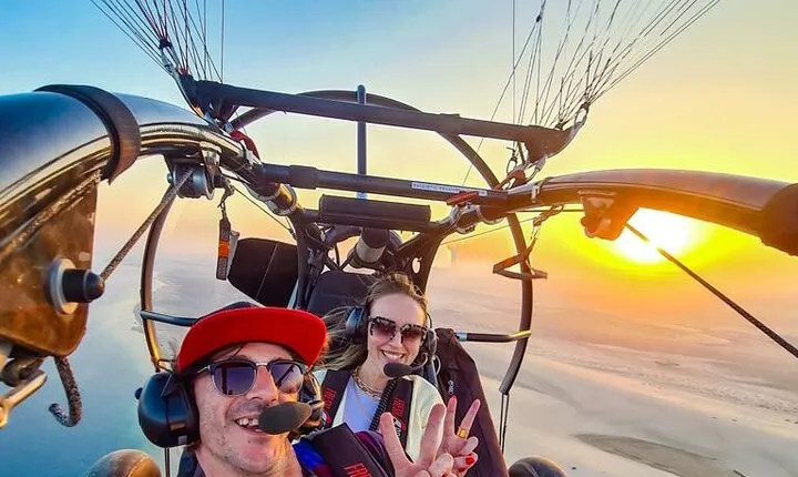 Economy aerial tour with paratrike above Sealine beach - Qatar