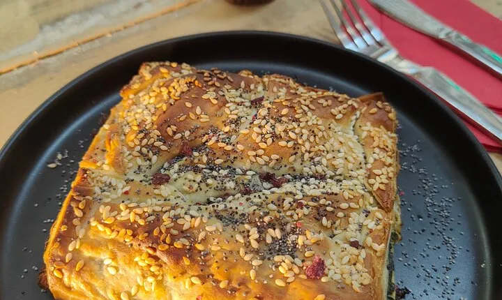 Ancient Roman and Greek Dinner With Ancient Wine Styles