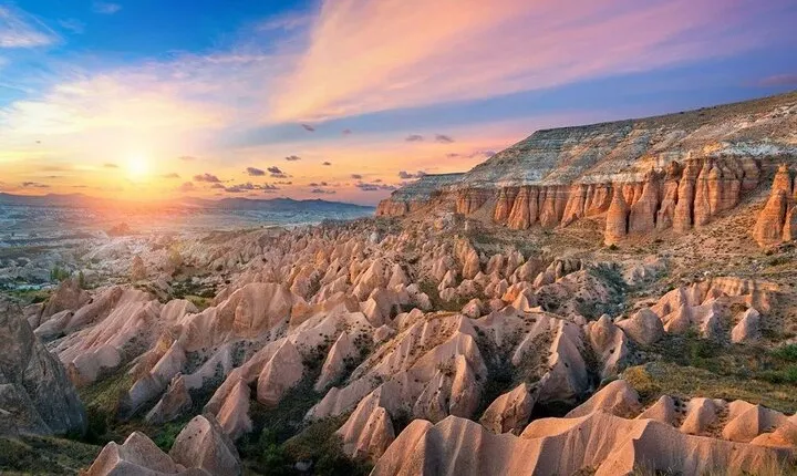 Private Red Tour with Pottery Workshop in Cappadocia