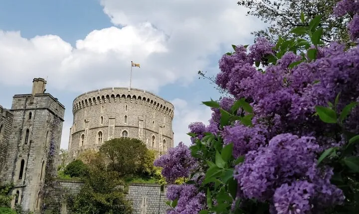 Private Guided Tour of Windsor Castle PLUS and History