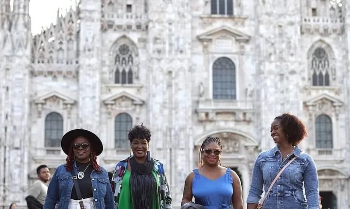 Private Milan Photo Walk with Professional Photographer