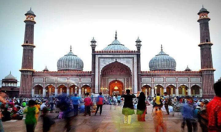 Old Delhi All Inclusive private Guided sightseeing tour in AC car