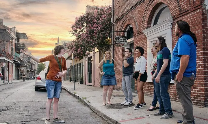 Haunted New Orleans French Quarter Ghost Tour with Local Guide