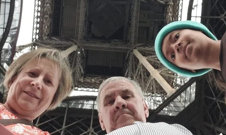Guided Boat Cruise on Paris Seine, Optional Eiffel Tower Dinner