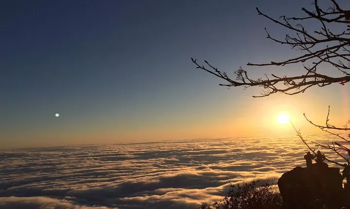 3-Day private tour to Chengdu, Leshan and overnight in top of Mount Emei