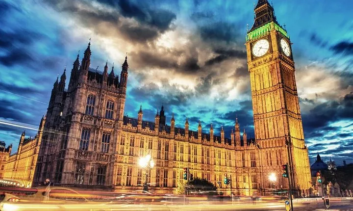 London by Night Sightseeing Open Top Bus Tour with Live Guide