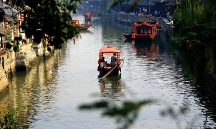 Fengjing Water Town Private Tour from Shanghai with Huangpu River Cruise Option