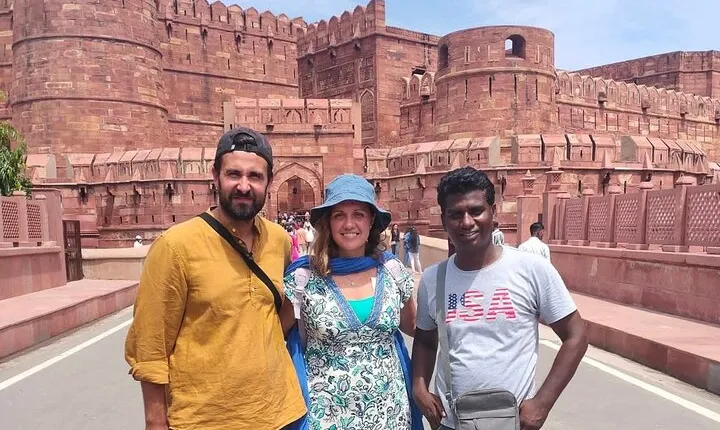 From Delhi: Private Guided Full Day Agra Tour: All Inclusive 