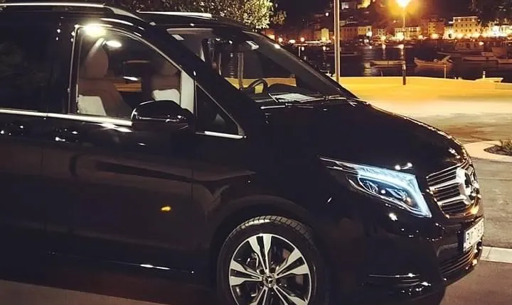 Private transfer from Rome to Positano by Luxury Mercedes Benz