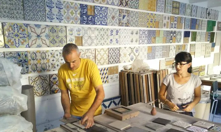 Private Tour with Tiles Workshop and National Tile Museum Visit