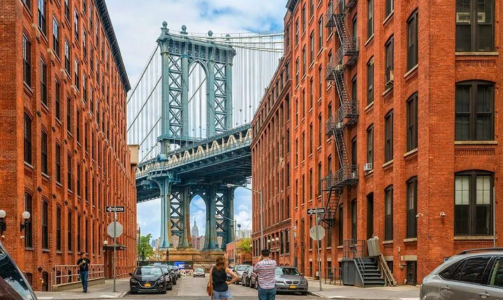 Brooklyn & DUMBO: Open-top Bus Tour and Guided Walking Tour