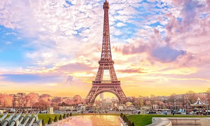 Eiffel Tower Guided Access up to 2nd Floor & Summit Option