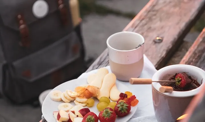 Chocolate fondue picnic on the Rigi