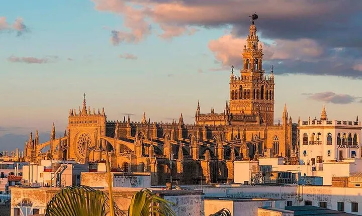 Full Day Tour to Sevilla from Málaga with private transportation