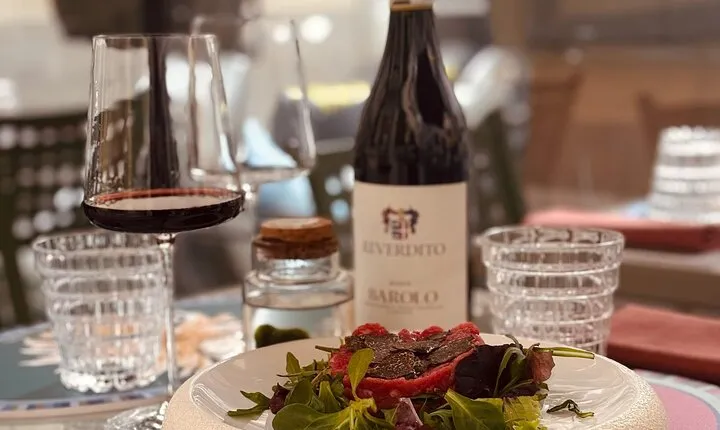 Florence: Food Tour of Traditional Eateries and Wine Pairings