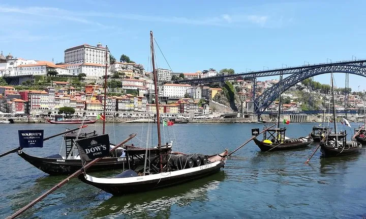 Private tour to Porto with walking tour through the town