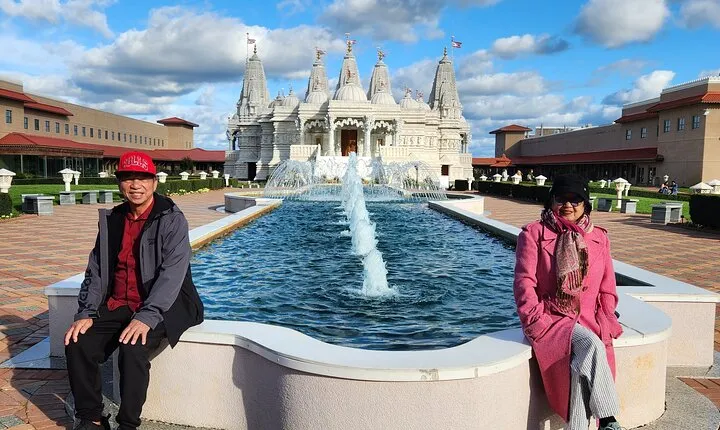 Chicago Suburbs Hidden Gems: Small-Group Exploration Tour