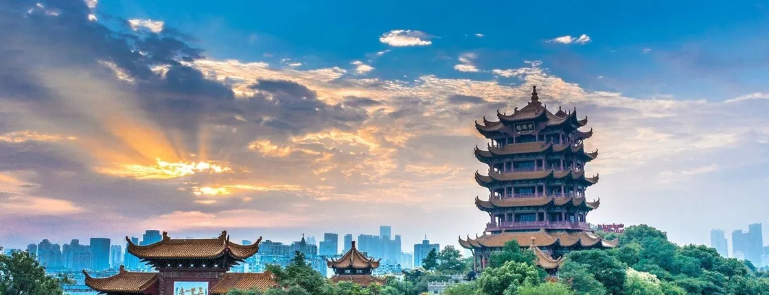 Wuhan private guided tour with Yellow Crane Tower and Hubei Museum
