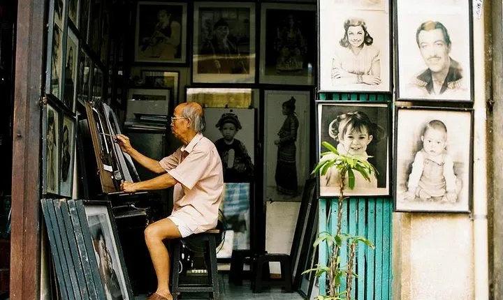 Private Guided Discover Hanoi including Cyclo Ride & Water Puppet Show