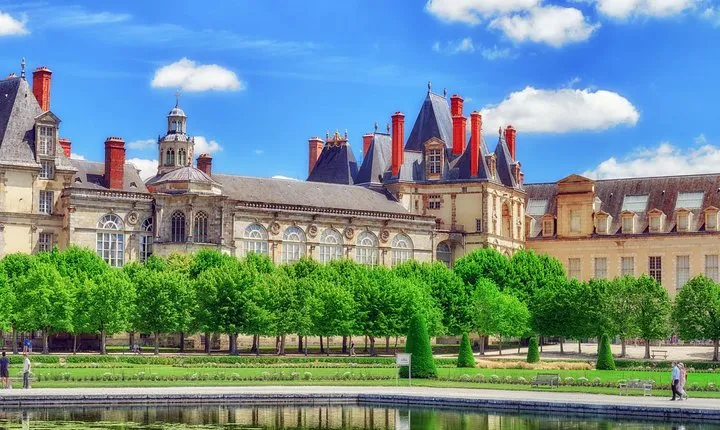 Fontainebleau Day Trip from Paris with a Local: Private & Personalized