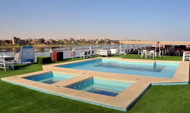 4 Days Nile cruise luxor, Aswan,Hot air balloon&abu simbel with Train from Cairo