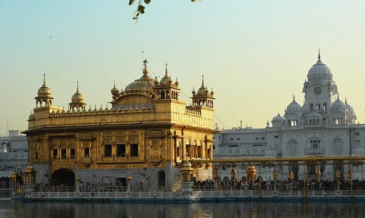 Amritsar City Tour (Golden Temple, Wagah Border)