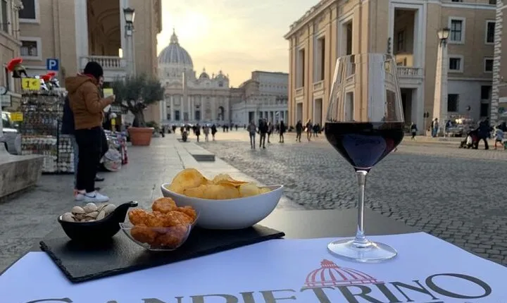 2-Hour Guided Vatican Museums and the Sistine Chapel Night Tour