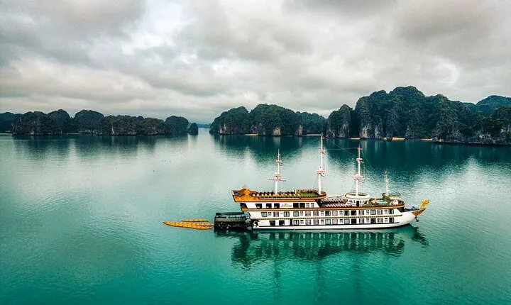 Dragon Legend Cruises 2Days/1Night 5 Star All included