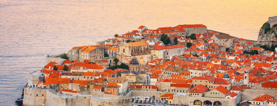 Walking tour of Dubrovnik with transport from Budva